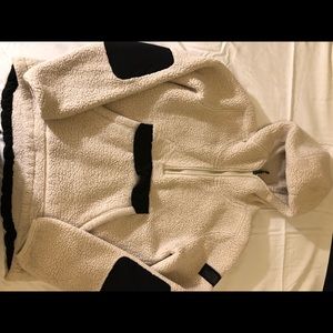 North Face Campshire Pullover Hoodie
